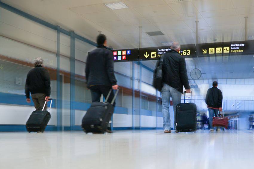 Le couloir d'un aéroport